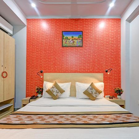 Royal Spark Inn1 - Medicity Gurugram, Near Medanta Hospital グルガウン エクステリア 写真
