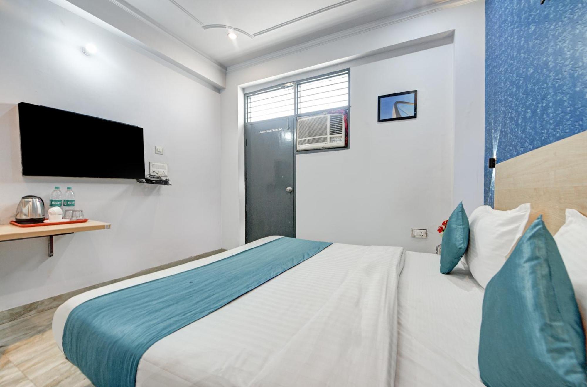 Royal Spark Inn1 - Medicity Gurugram, Near Medanta Hospital グルガウン エクステリア 写真