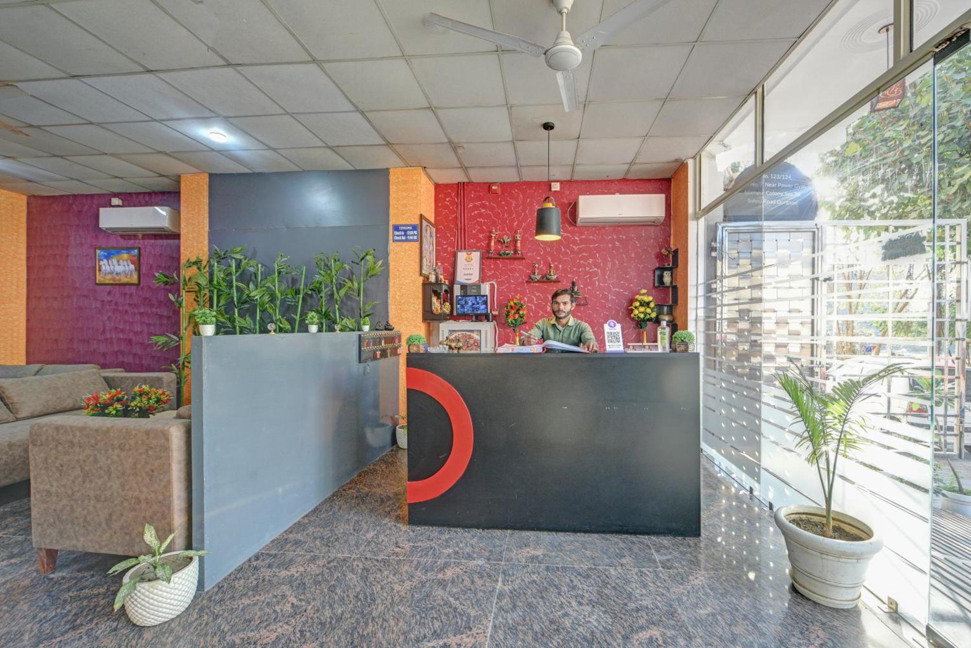 Royal Spark Inn1 - Medicity Gurugram, Near Medanta Hospital グルガウン エクステリア 写真