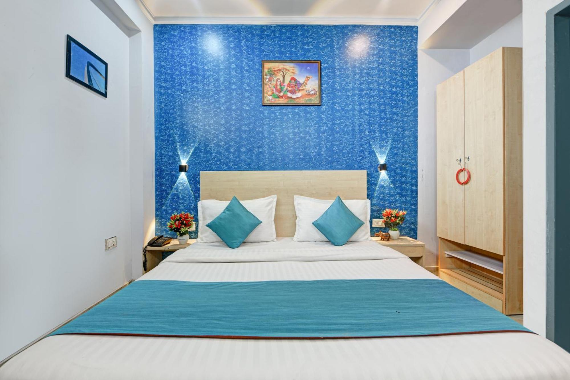 Royal Spark Inn1 - Medicity Gurugram, Near Medanta Hospital グルガウン エクステリア 写真